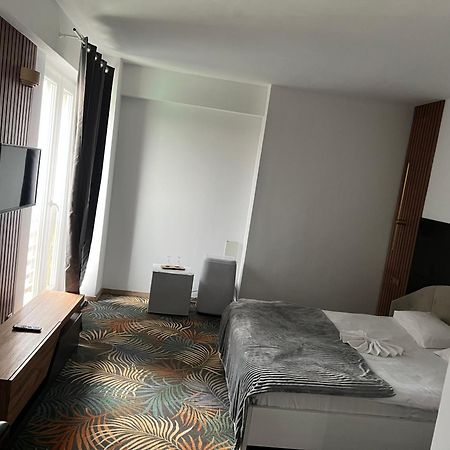 Hotel Sydney Craiova Extérieur photo